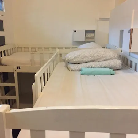 Royal Hostel Singapore-2